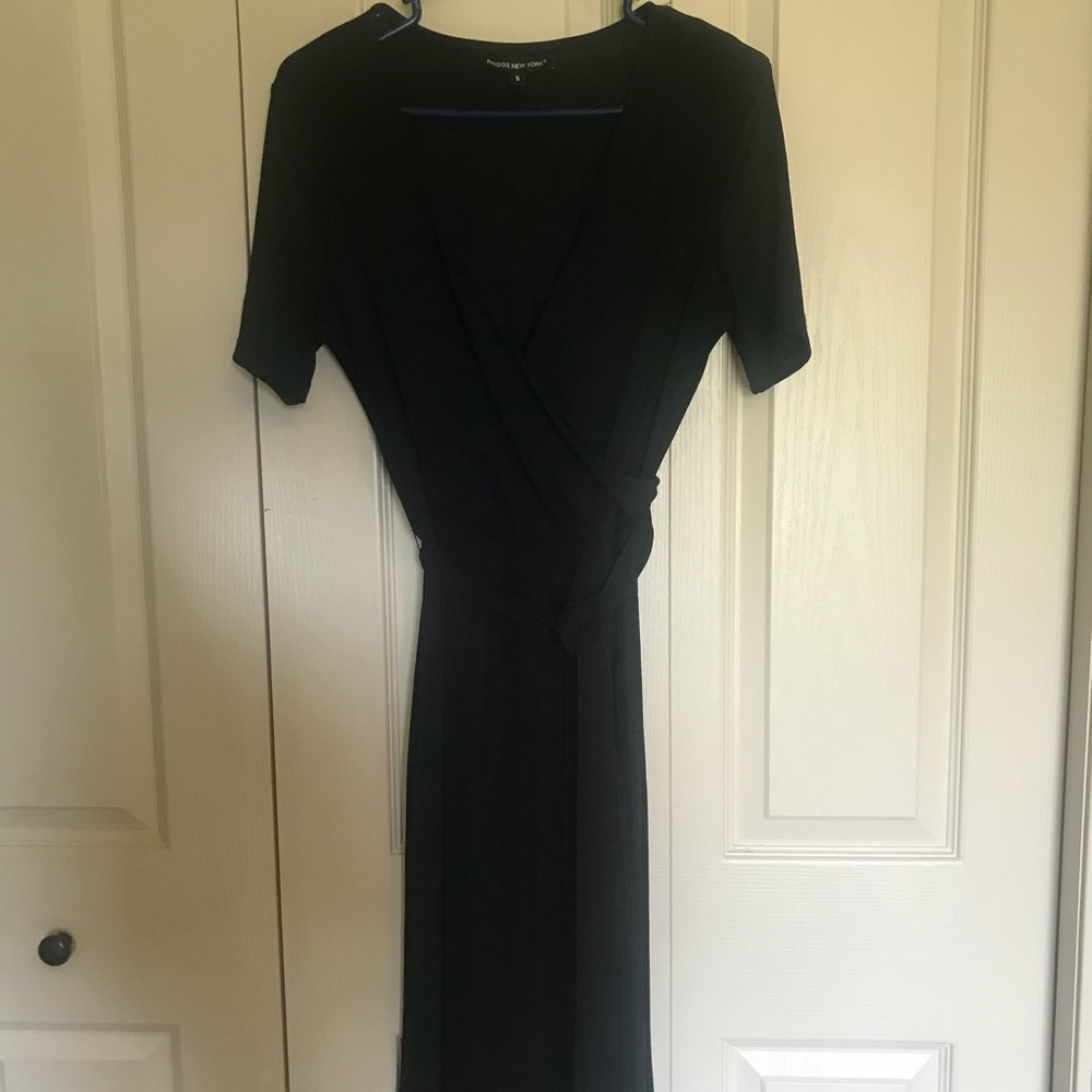 BRIGGS NEW YORK Black Short Sleeve Wrap Dress